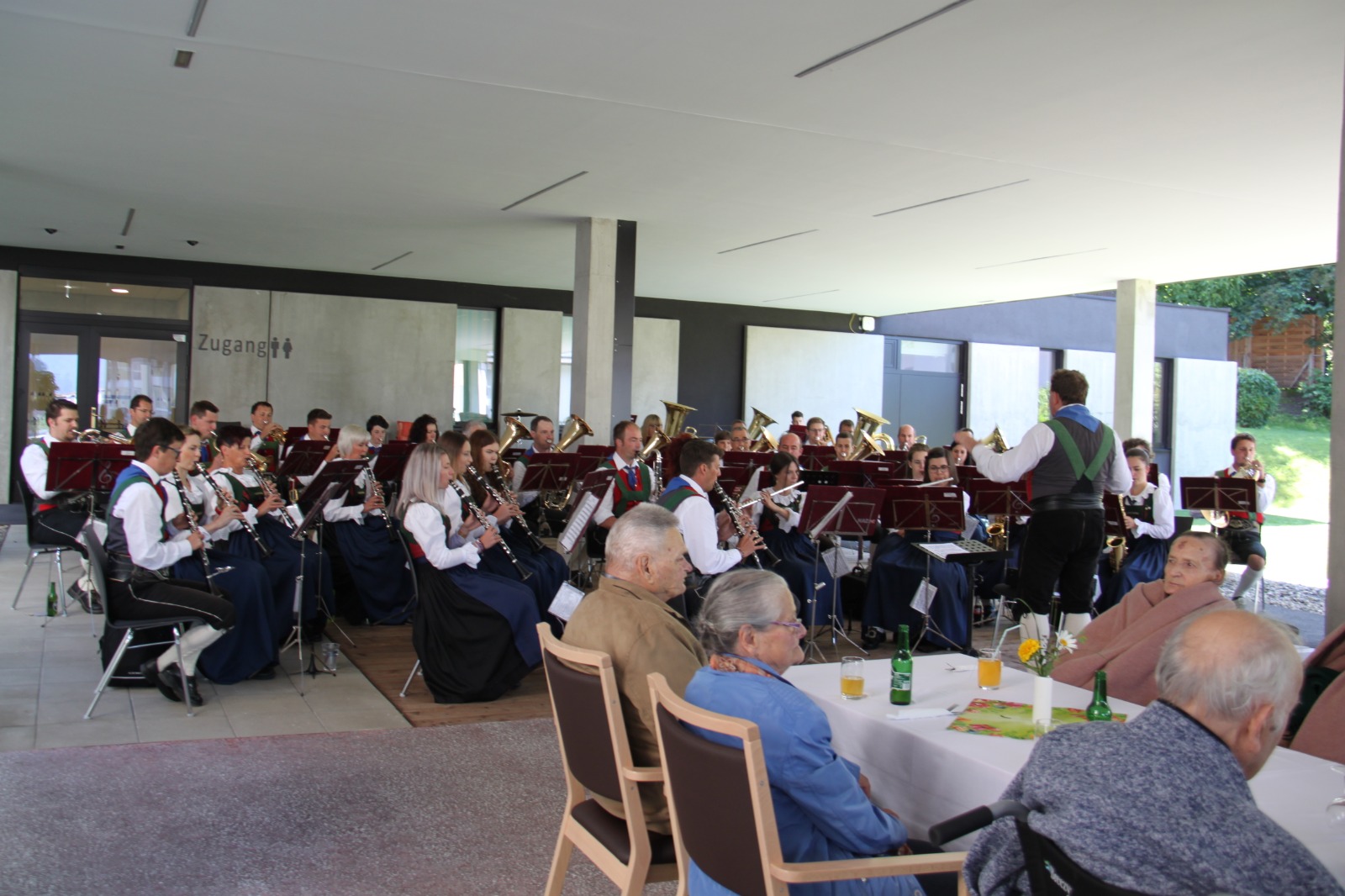 Konzert beim Wohn- und Pflegeheim Debant Konzert beim Wohn- und Pflegeheim Debant