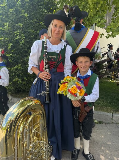 2025 30 Jahre Markterhebungsfest Umzug durch die Gemeinde