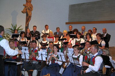 Bischofsempfang und Messe Pfingsten 2017