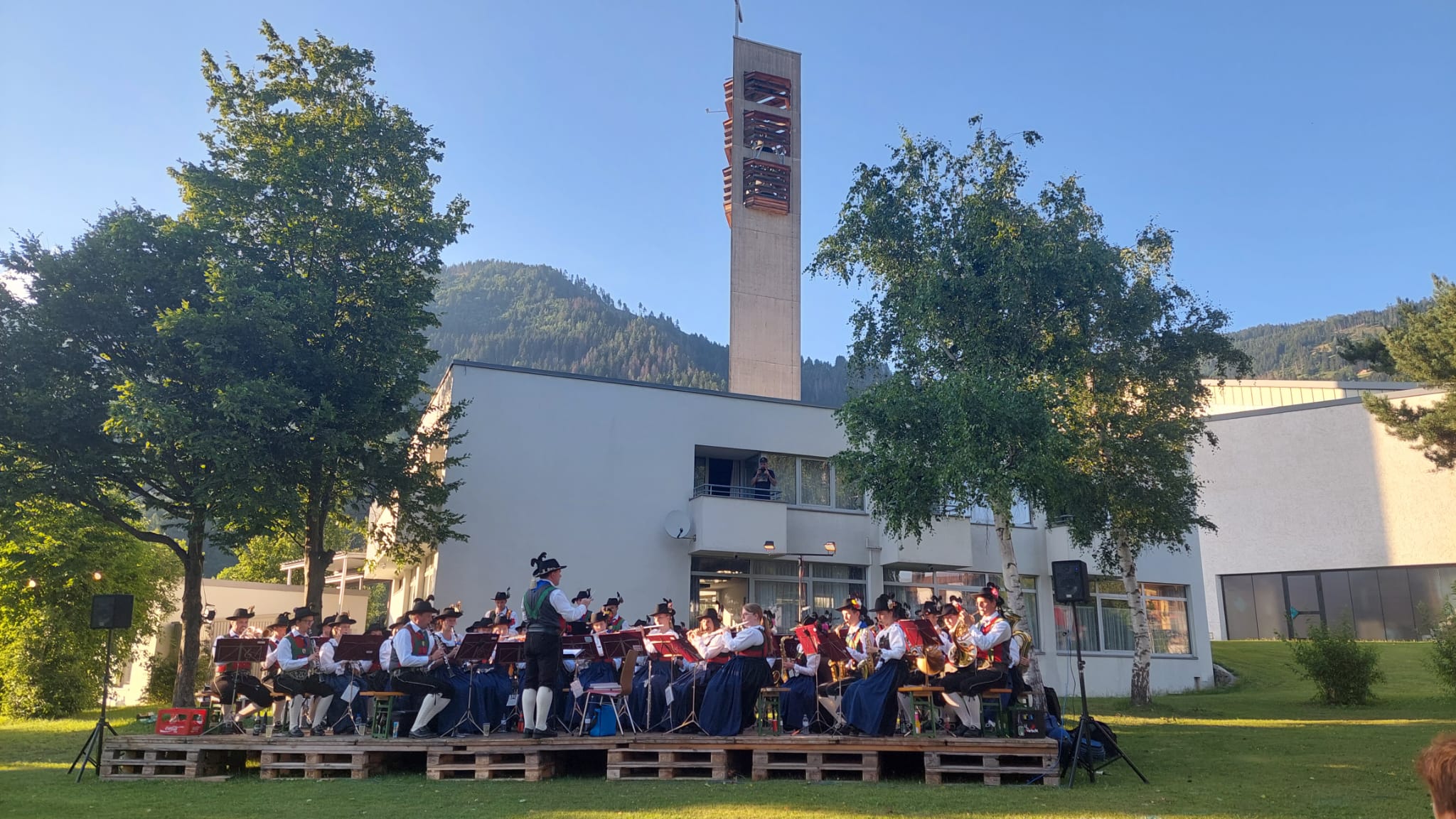 Sommernachtskonzert im Pfarrpark Debant Sommernachtskonzert im Pfarrpark Debant